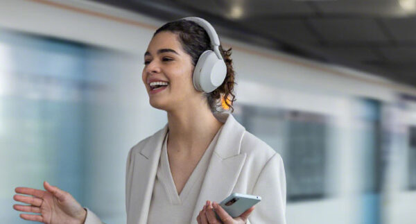 The Best Wireless Noise Canceling Headphones - Image 5