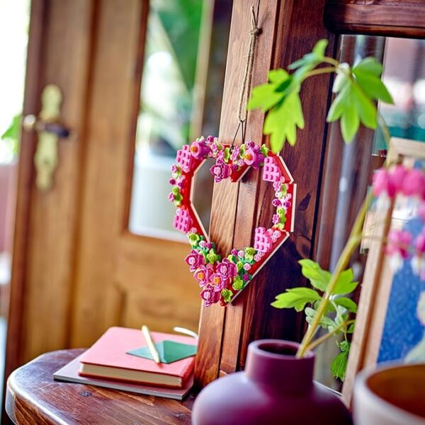 Display on The Wall as Home Decoration